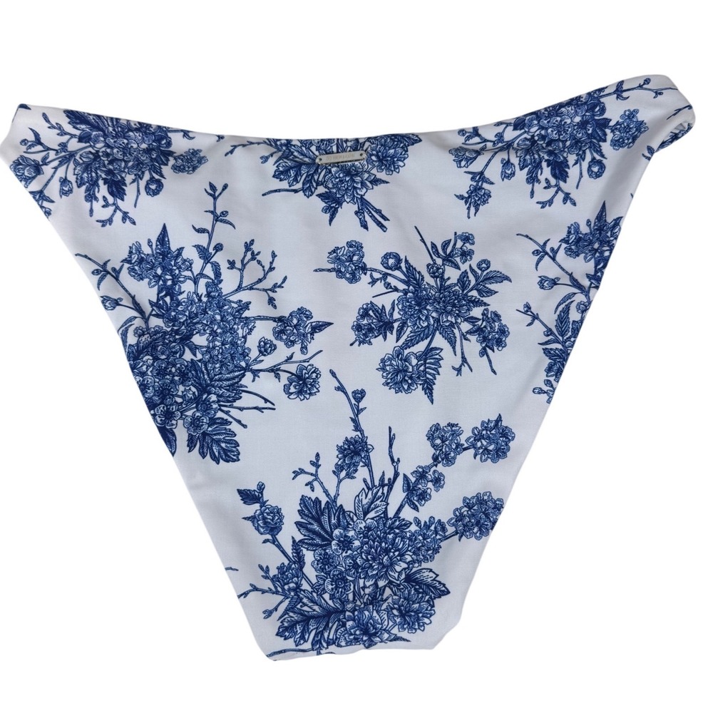 NWT BERLOOK Bikini, Floral Collection Classic Toile Blue and White, Size S/M - Picture 10 of 11